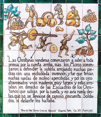 Einer von 12 Tafeln erzählen die Geschichte der Schlacht von Frigiliana.