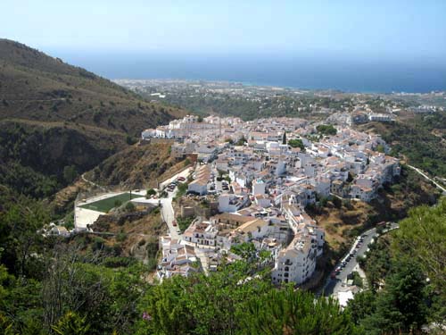 Eine spektakul�re Aussicht auf Frigiliana.